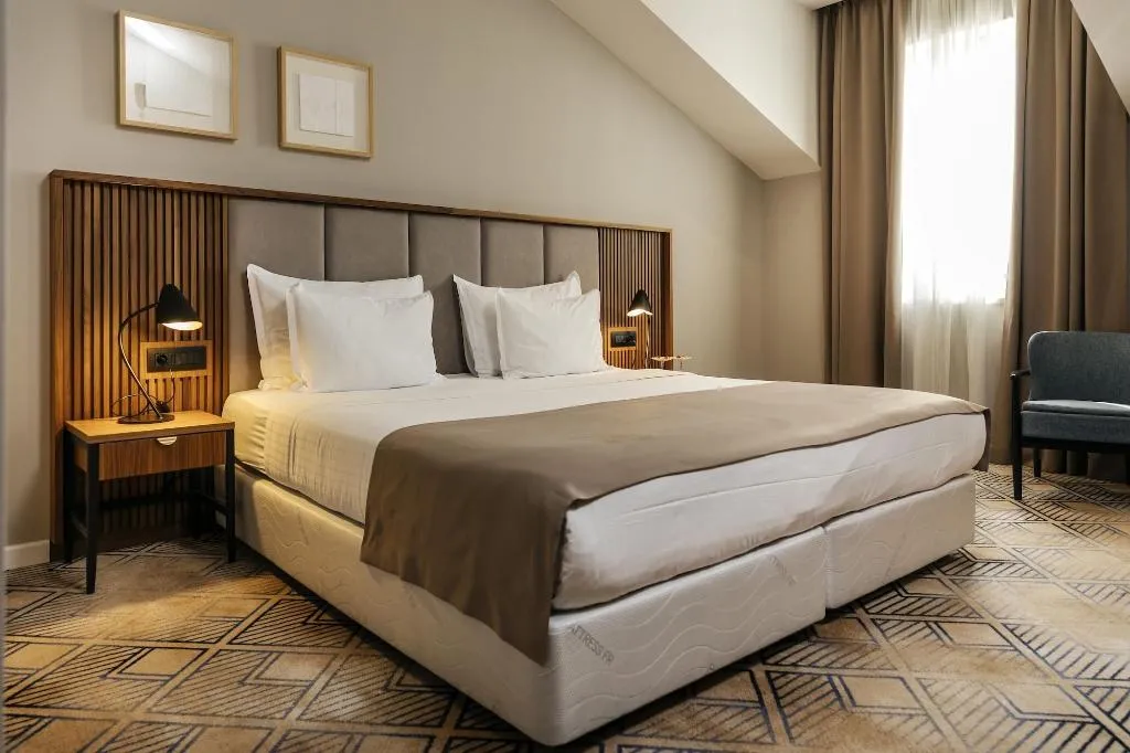 Room, Armerun Heritage Hotel & Residences, Split