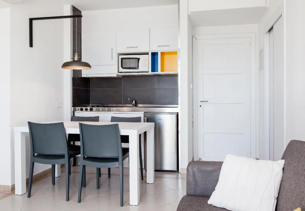 APARTMENT ONE BEDROOM Room, Ilunion Menorca, Menorca
