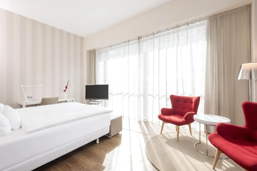 DOUBLE SUPERIOR Room, NH Collection Berlin Mitte Friedrichstrasse, Berlin