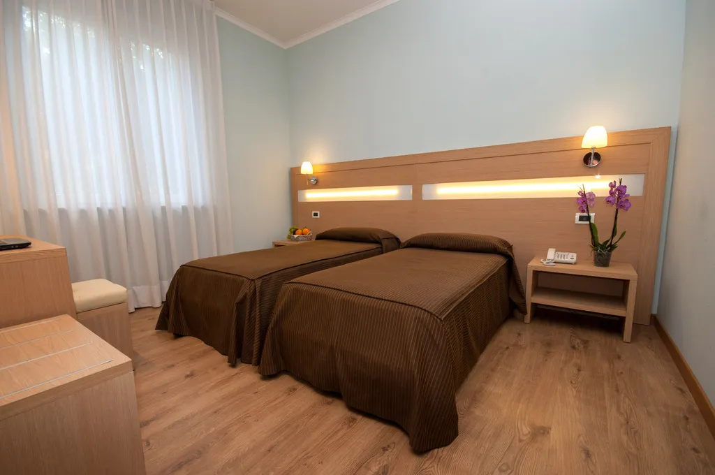 TWIN STANDARD Room, La Pergola, Rome