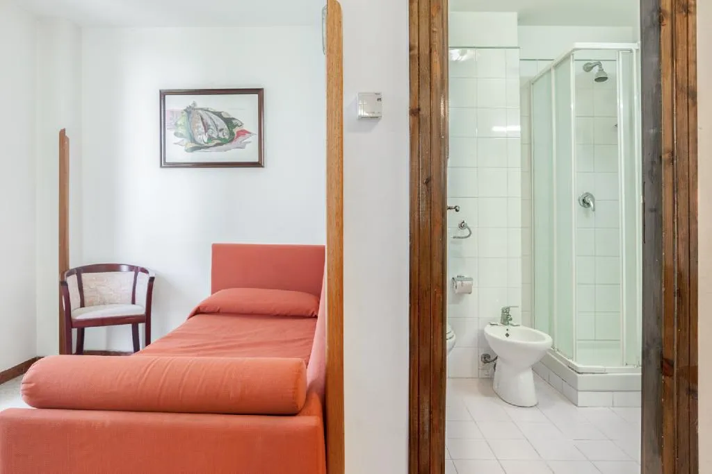 SINGLE STANDARD Room, Villa D'Amato, Palermo