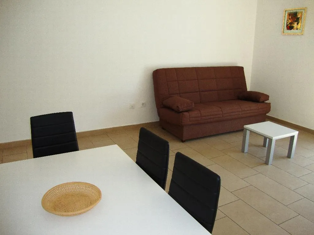 APARTMENT CAPACITY 8 THREE BEDROOMS Room, Apartamentos Las Palmeras 3000, Valencia