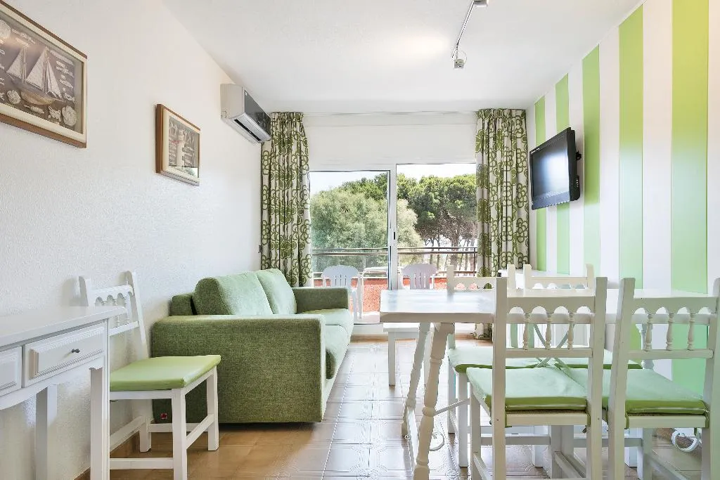 General view, Apartamentos Salles Beach, Costa Brava
