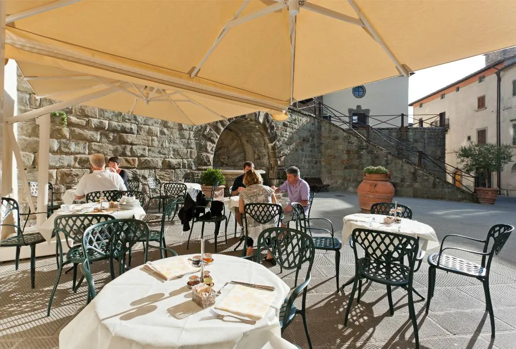Bar, Palazzo San Niccolo, Florence