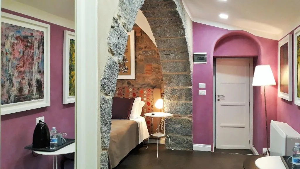 Room, La Corte Dei Limoni, Catania