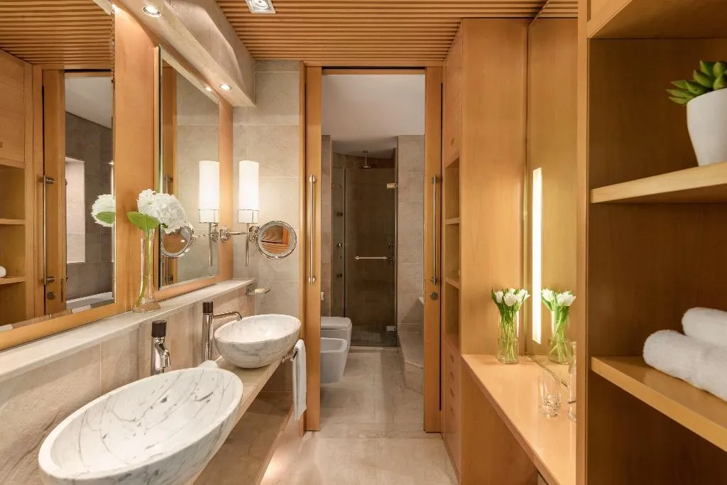 Room, Shangri-La Dubai, Dubai