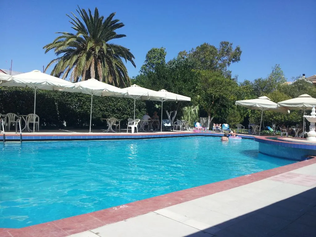 Pool, La Cite, Kefallinia