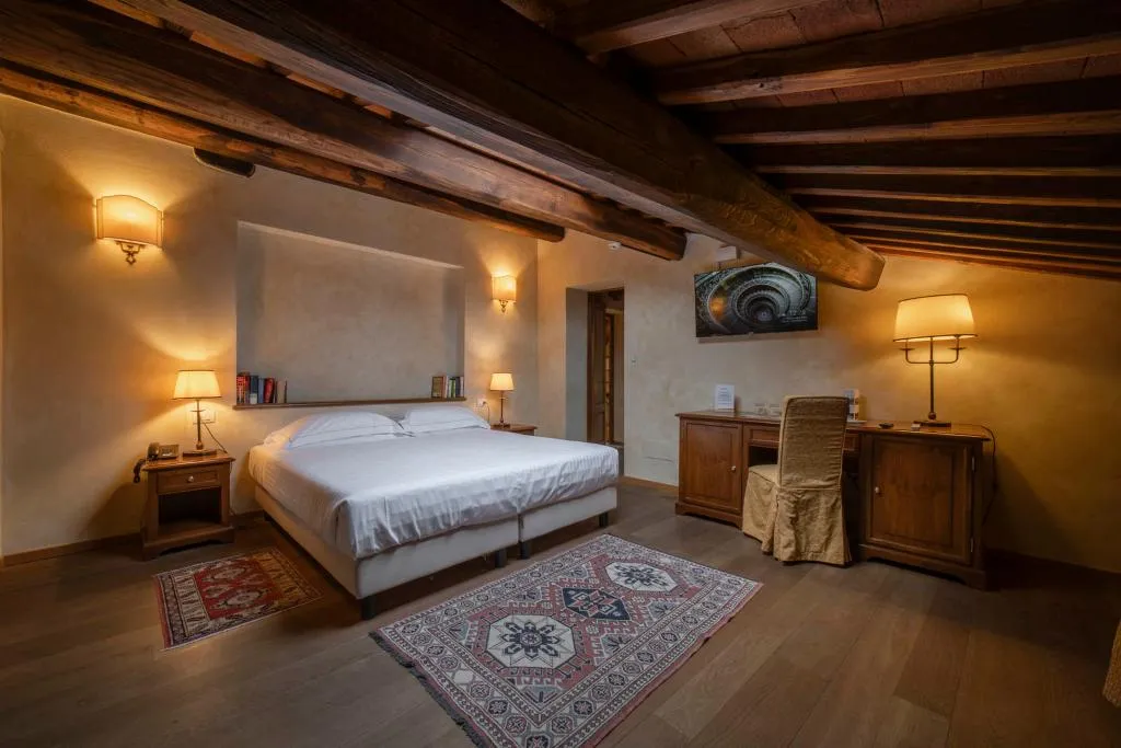 JUNIOR SUITE STANDARD Room, Palazzo San Niccolo, Florence