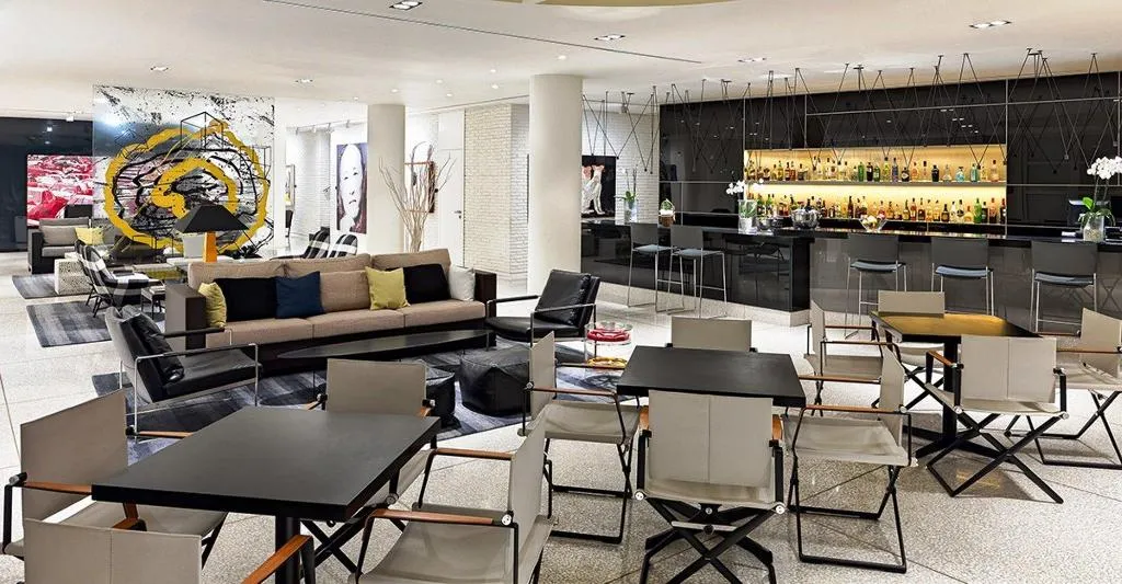 Bar, H10 Art Gallery, Barcelona