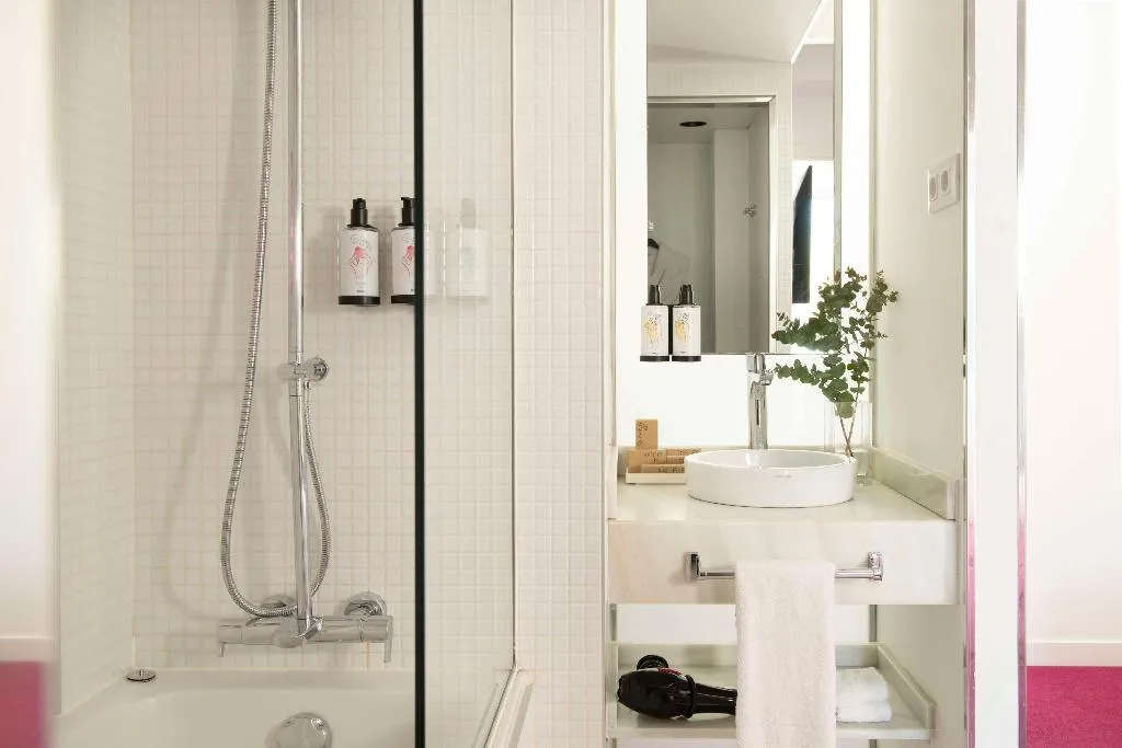 JUNIOR SUITE WITH TERRACE Room, Allegro Barcelona, Barcelona