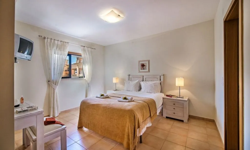 APARTMENT TWO BEDROOMS Room, Estrela da Luz, Algarve