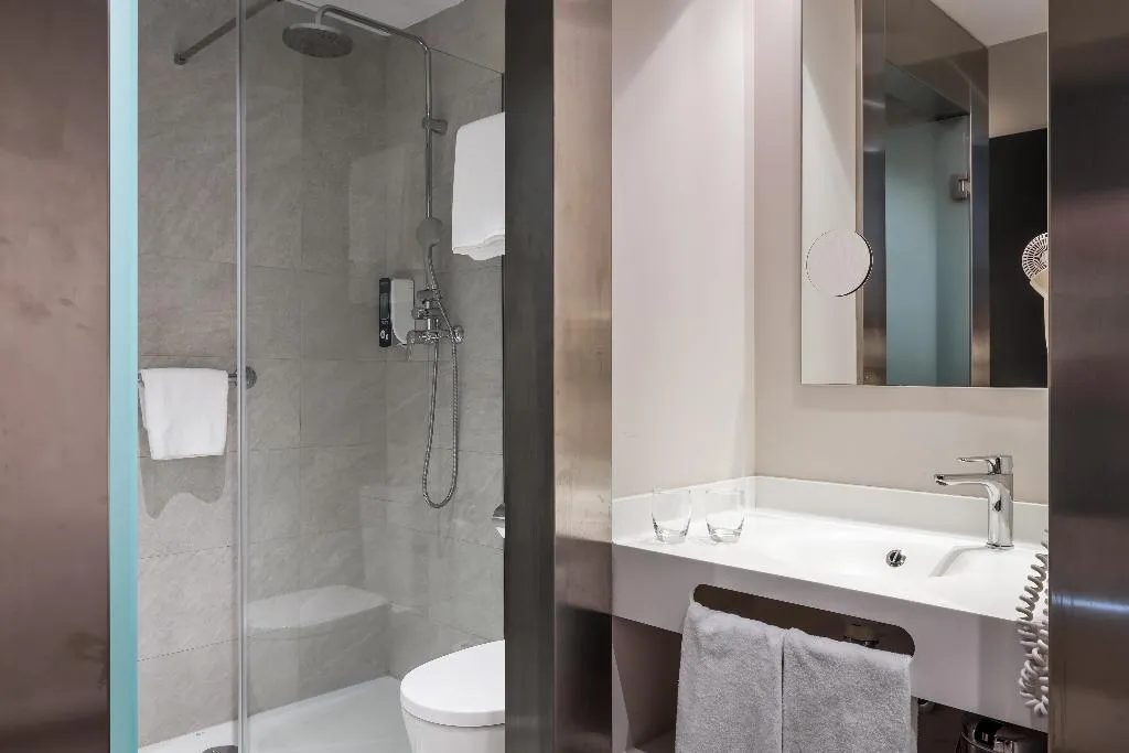 DOUBLE SINGLE USE STANDARD Room, SB Plaza Europa, Barcelona