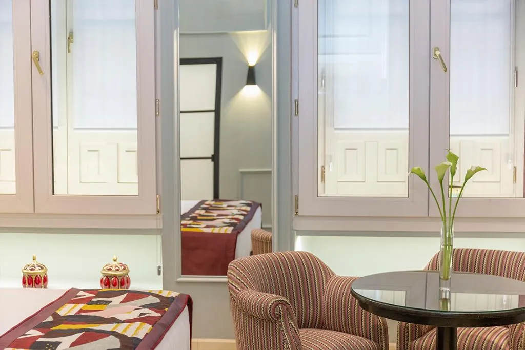 Double or Twin DELUXE Room, Casa Romana Hotel Boutique, Seville