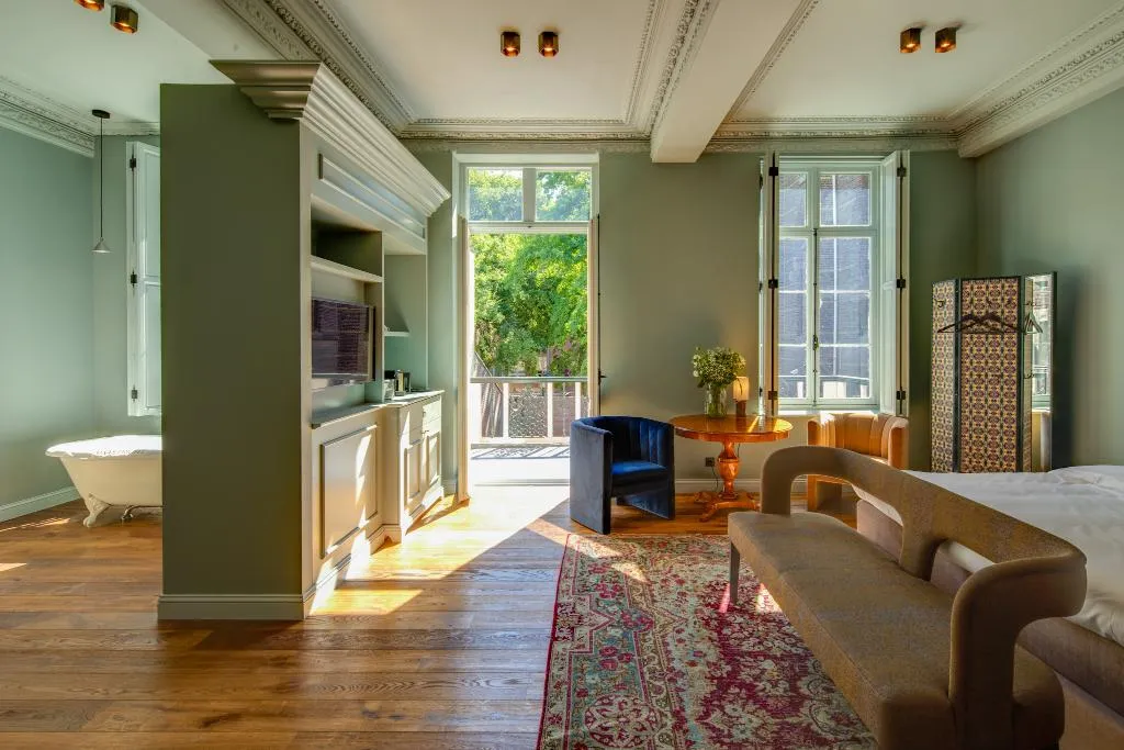 JUNIOR SUITE STANDARD Room, Hotel Monastere Maastricht, Amsterdam