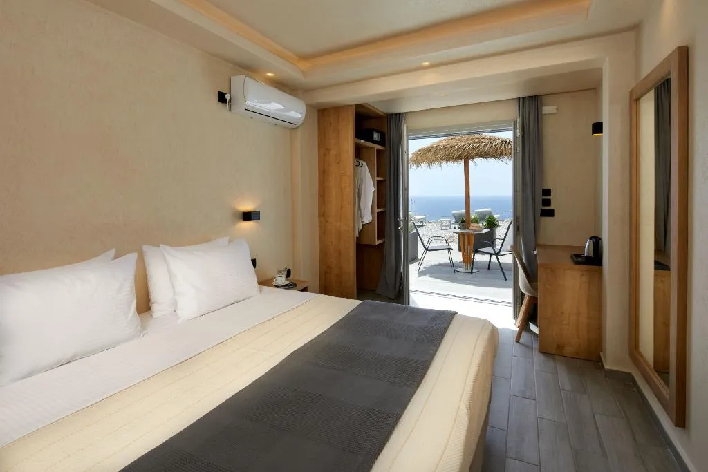 Double or Twin DELUXE SIDE SEA VIEW Room, Acropole Sunrise, Santorini