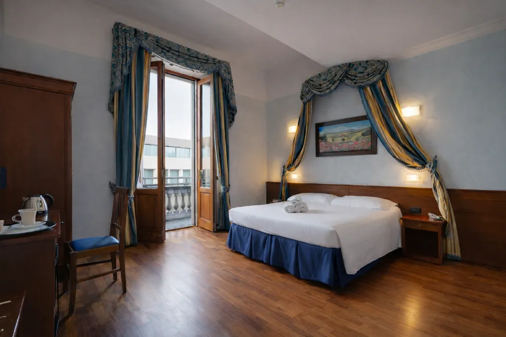 DOUBLE SUPERIOR Room, Palazzo Vecchio, Florence
