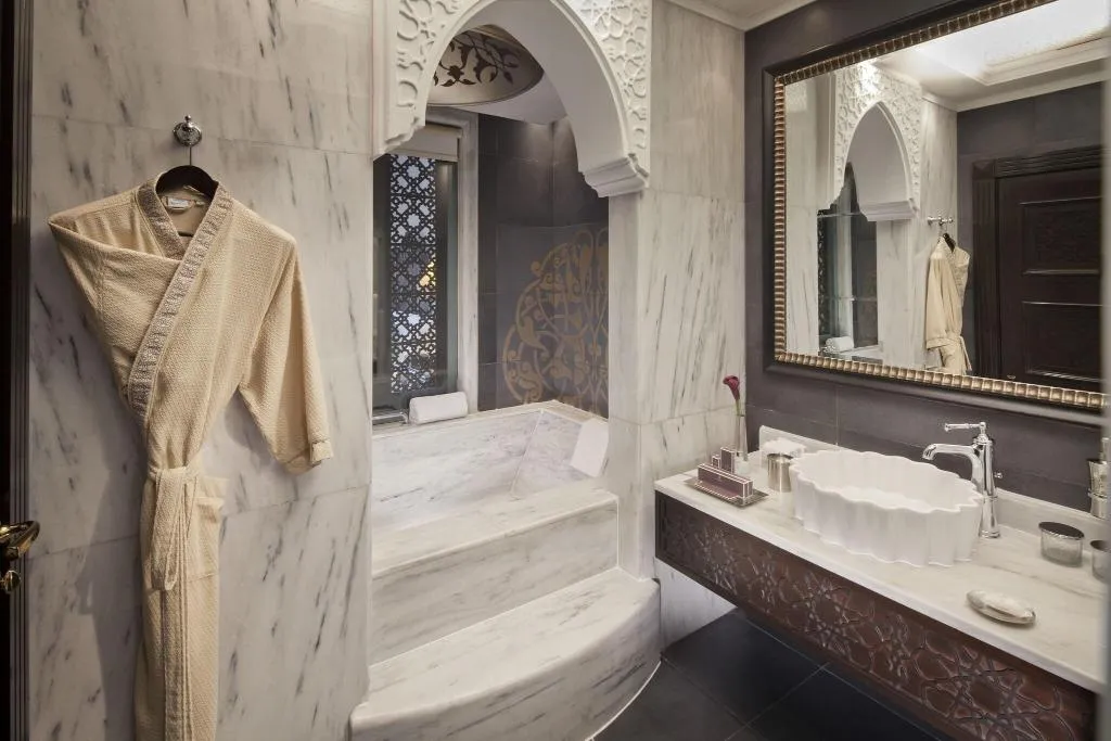 Room, Jumeirah Zabeel Saray Dubai, Dubai