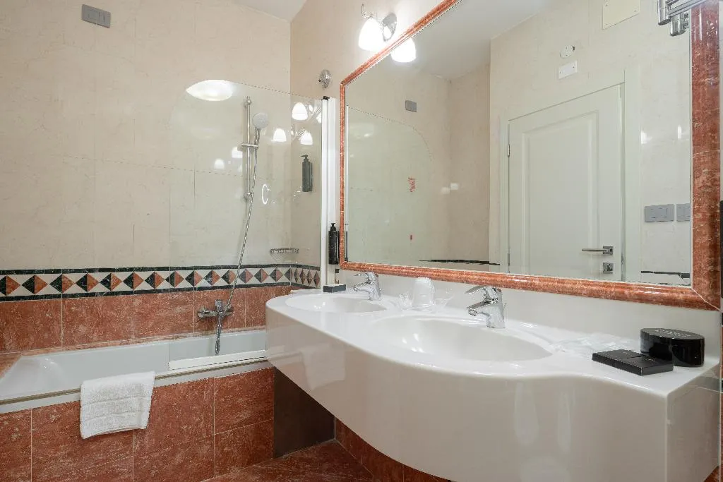 Double or Twin SUPERIOR WITH VIEWS Room, Cavalletto E Doge Orseolo, Venice