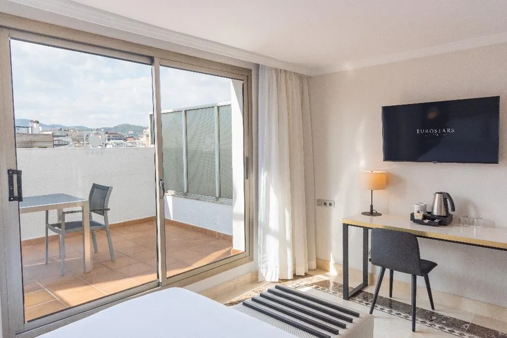 DOUBLE WITH TERRACE Room, Eurostars Cristal Palace, Barcelona