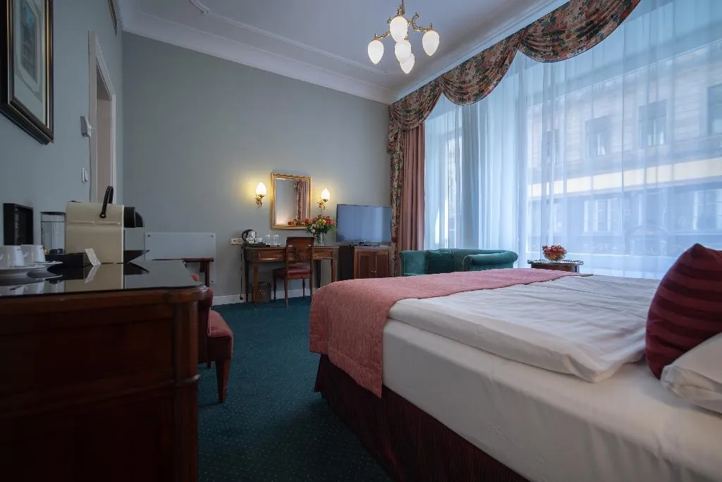 Double or Twin SUPERIOR Room, Liberty, Prague