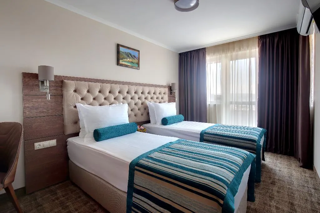 TWIN CLASSIC Room, Hotel Cherno More, Varna