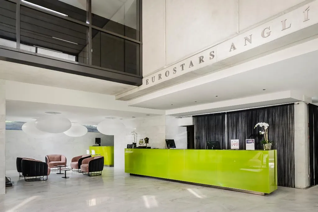 Lobby, Ikonik Angli, Barcelona