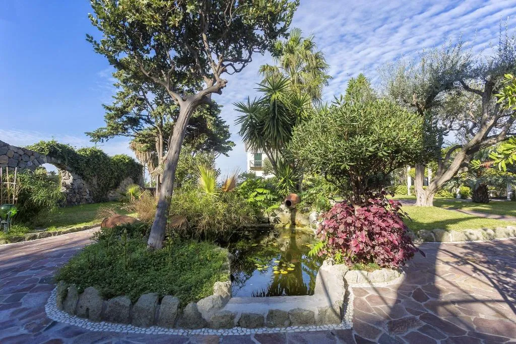Terrace, Hotel Tritone Resort & Spa, Naples
