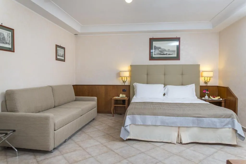 QUADRUPLE STANDARD Room, Montespina Park Hotel, Naples