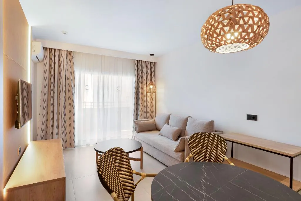 APARTMENT CAPACITY 8 Room, Aparthotel Aquasol, Majorca