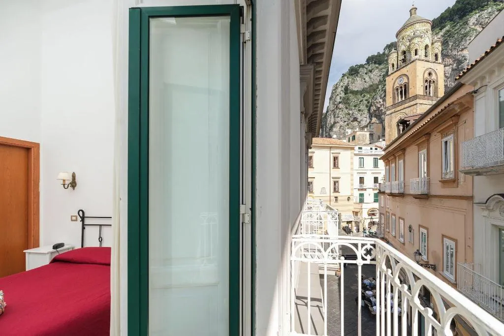 DOUBLE STANDARD Room, Fontana, Naples
