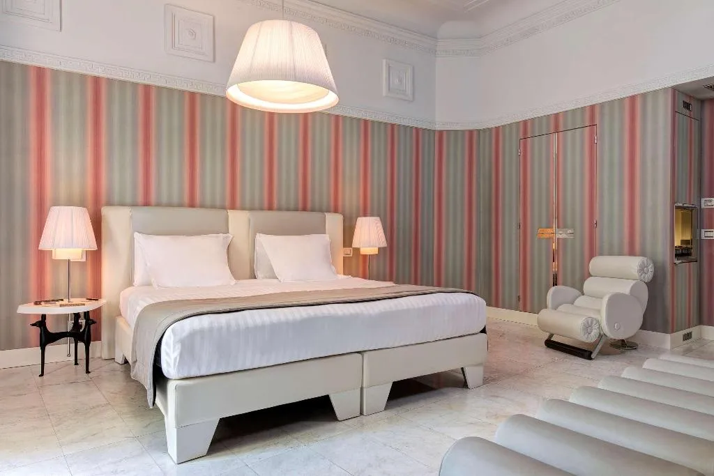 Room, Grand Hotel Palace Rome, Rome