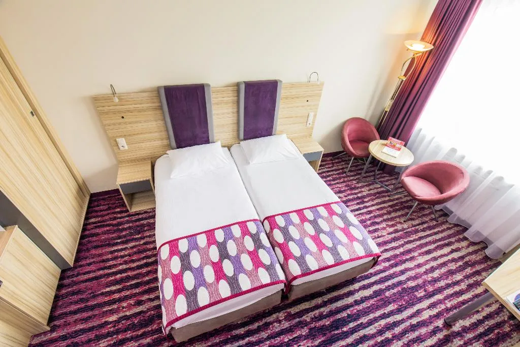 TWIN STANDARD Room, Galaxy, Krakow