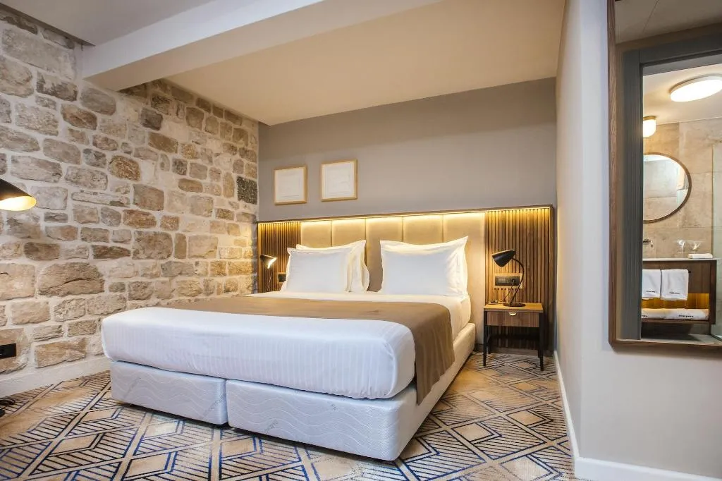 Room, Armerun Heritage Hotel & Residences, Split