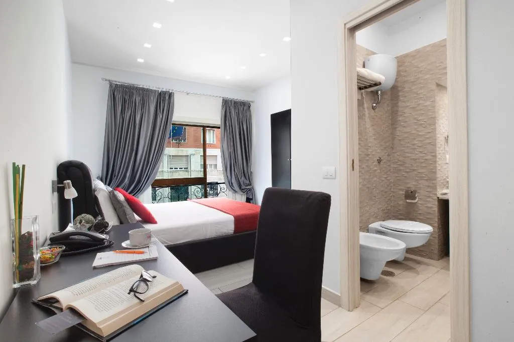 DOUBLE SUPERIOR Room, Suite Dei Catalani, Naples