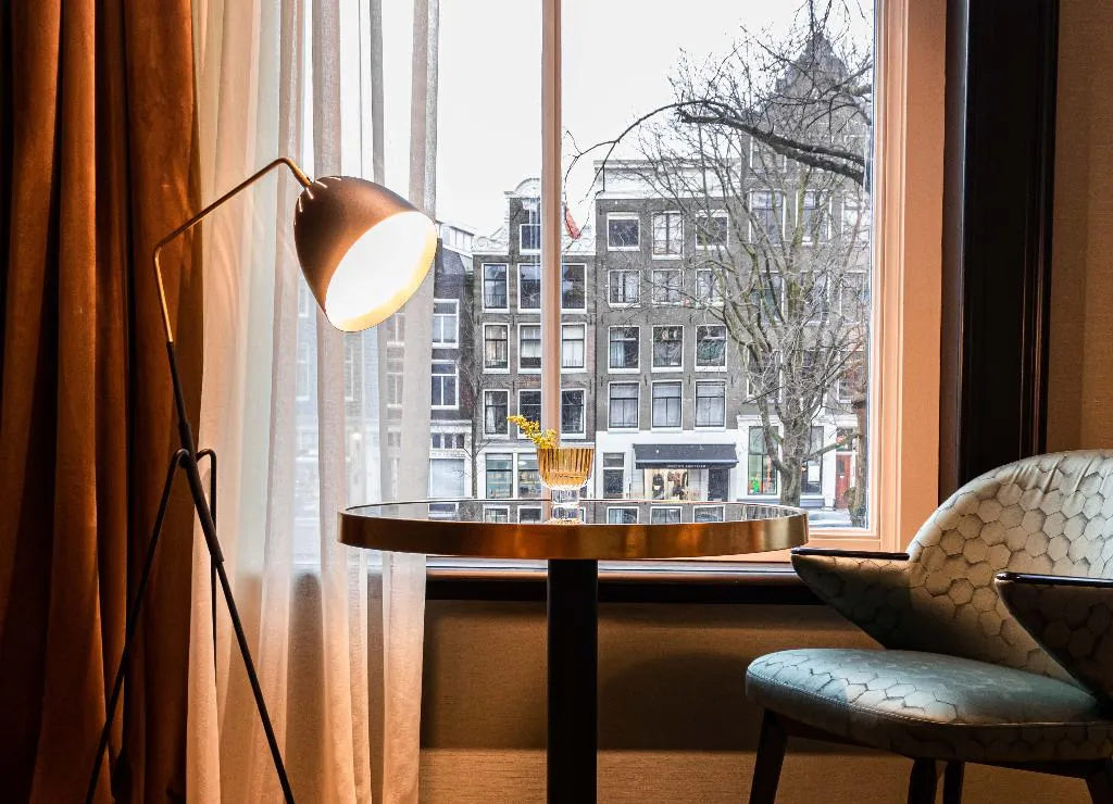 DOUBLE EXECUTIVE CANAL VIEW Room, Hotel MAI Amsterdam, Amsterdam