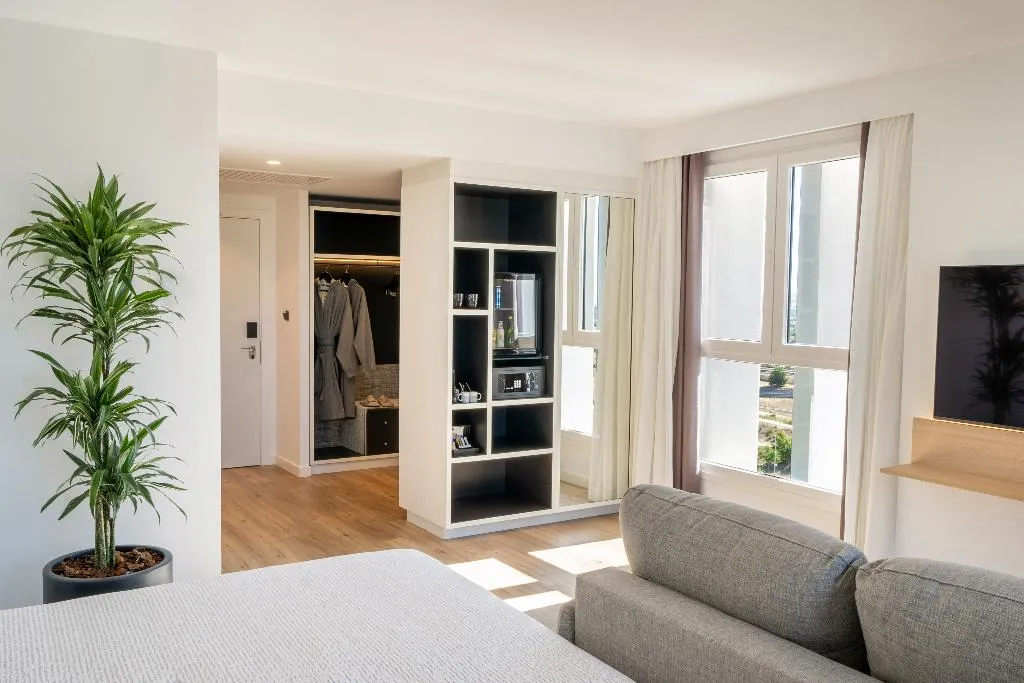 Double or Twin CONNECTING ROOM Room, Innside By Meliá Madrid Valdebebas, Madrid