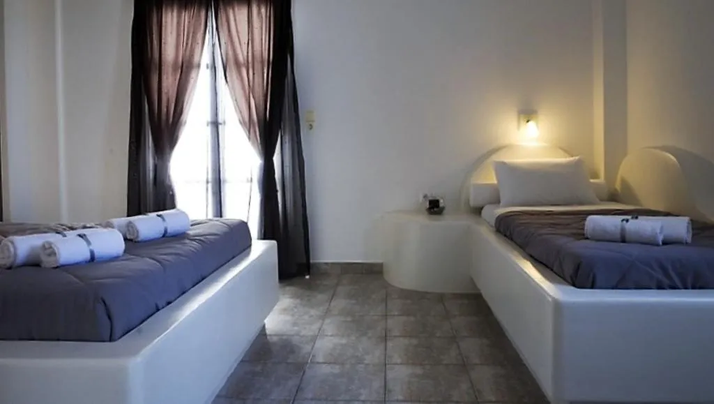 TRIPLE STANDARD Room, Philippion, Santorini