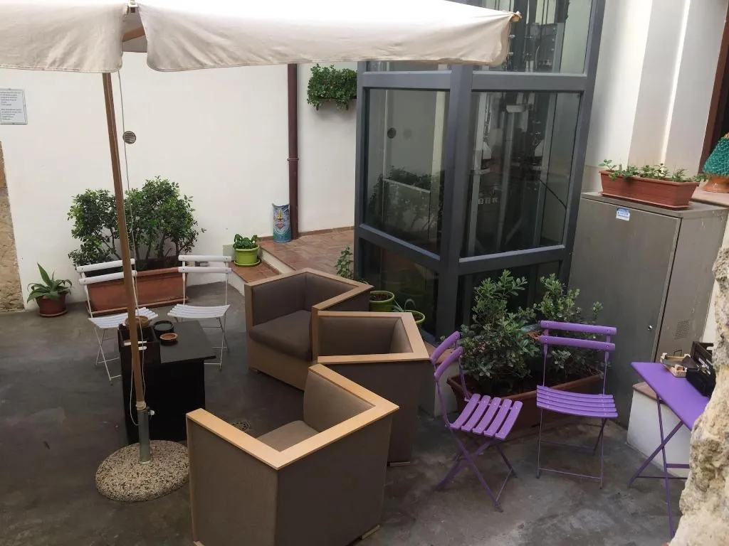 Room, Locanda Al Moro, Catania