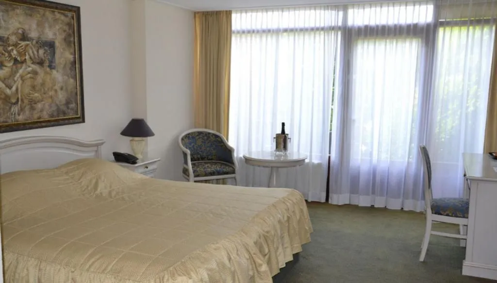JUNIOR SUITE STANDARD Room, Fletcher Hotel-Restaurant Heiloo, Amsterdam