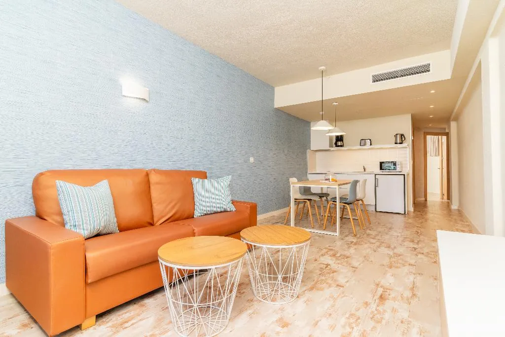 APARTMENT CAPACITY 2 TWO BEDROOMS Room, HOVIMA La Pinta Beachfront Family Hotel, Tenerife