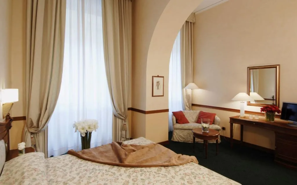TRIPLE EXECUTIVE Room, Degli Orafi, Florence
