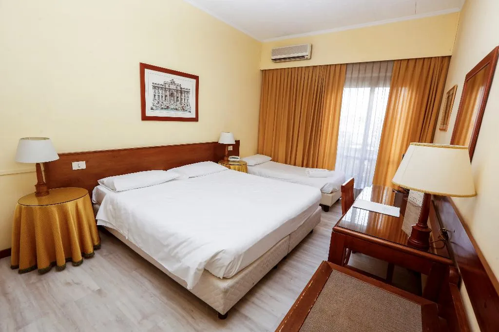 TRIPLE STANDARD Room, Hotel Giardino d'Europa, Rome