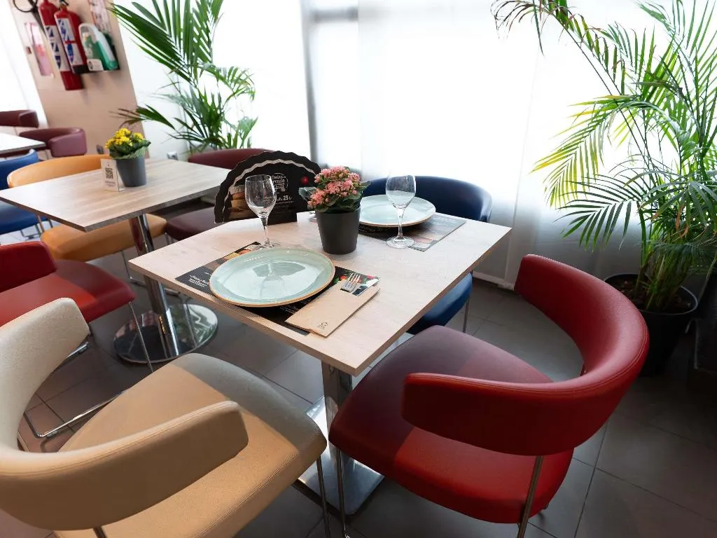 Bar, Novotel Suites Malaga Centro, Costa Del Sol