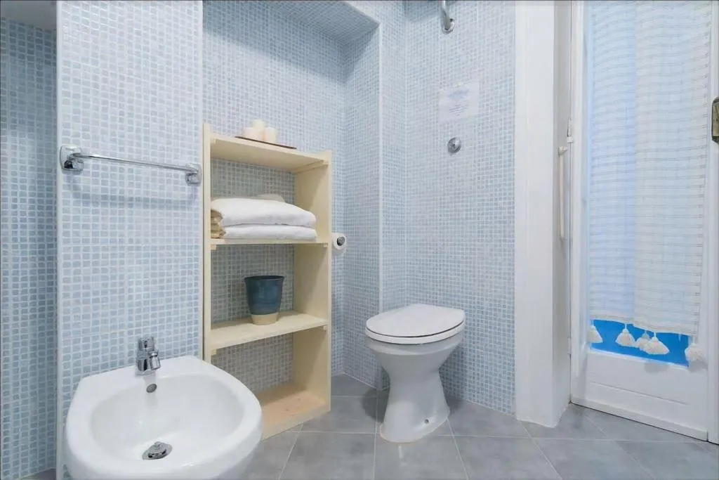 Room, Casa Mariella, Naples