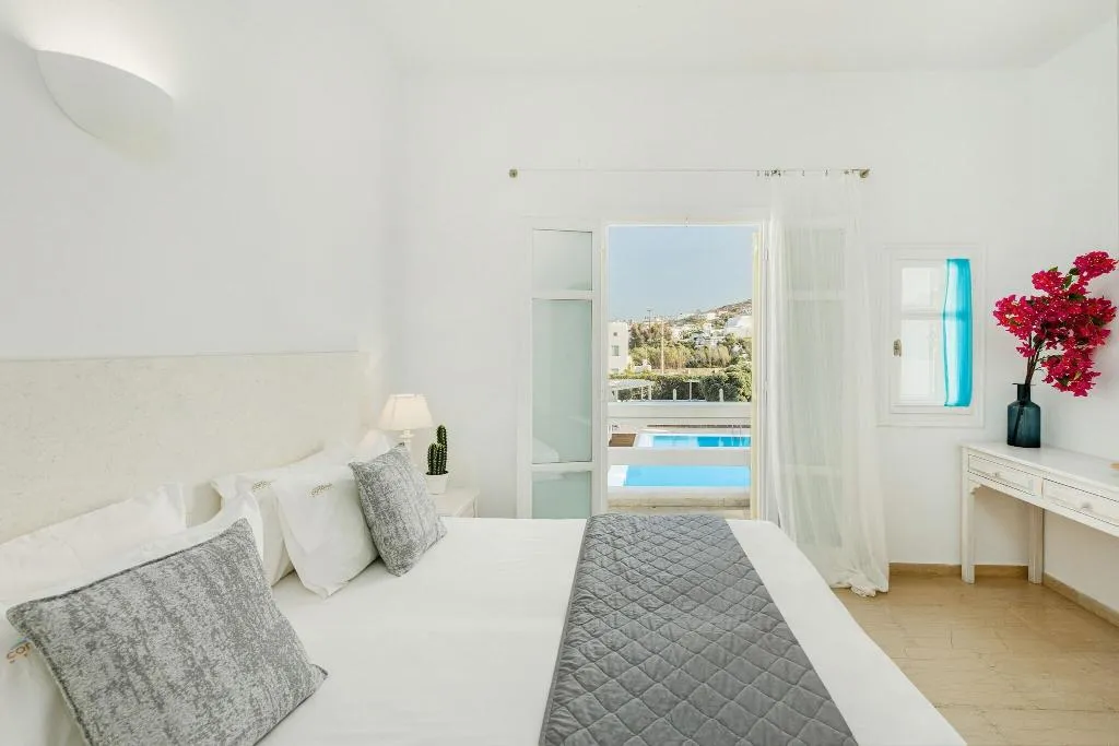 TWIN SUPERIOR POOL VIEW Room, Corfos Hotel, Mykonos
