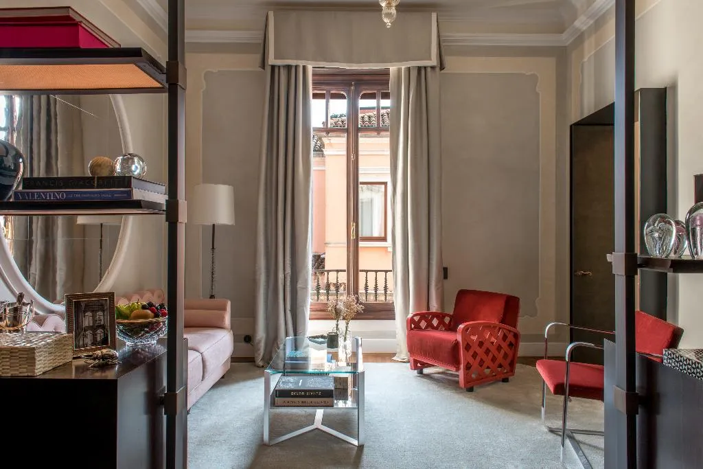 SUITE STANDARD Room, Nolinski Venezia, Venice