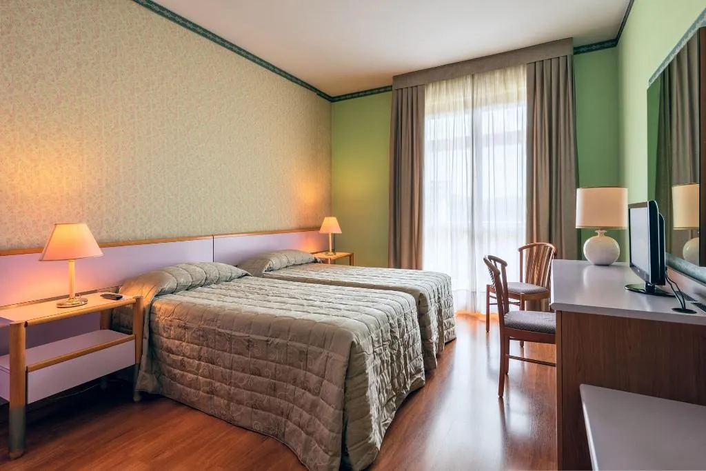 Room, Terme Savoia, Venice