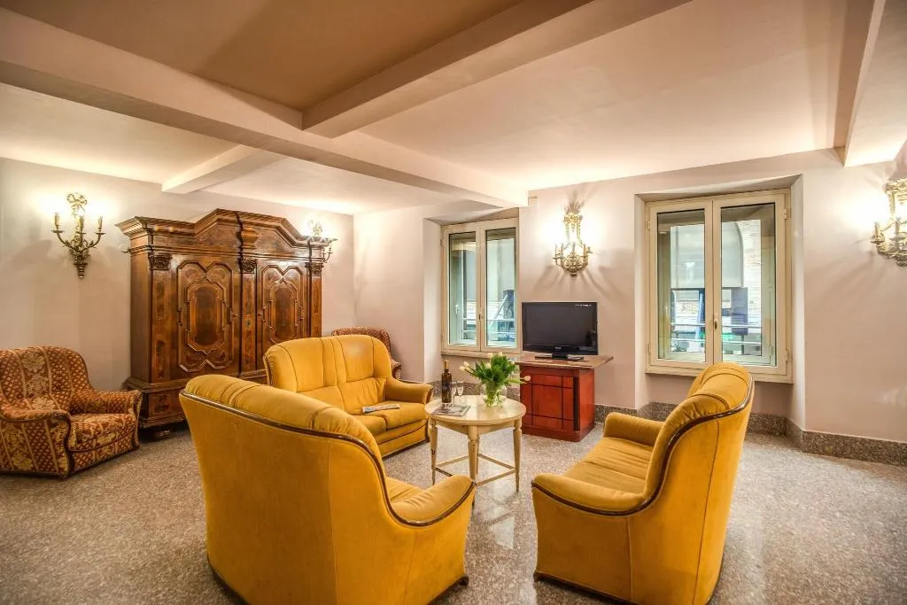 Lobby, Madison, Rome