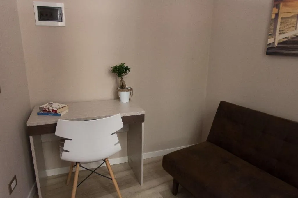 Room, Bagnasco 18, Palermo