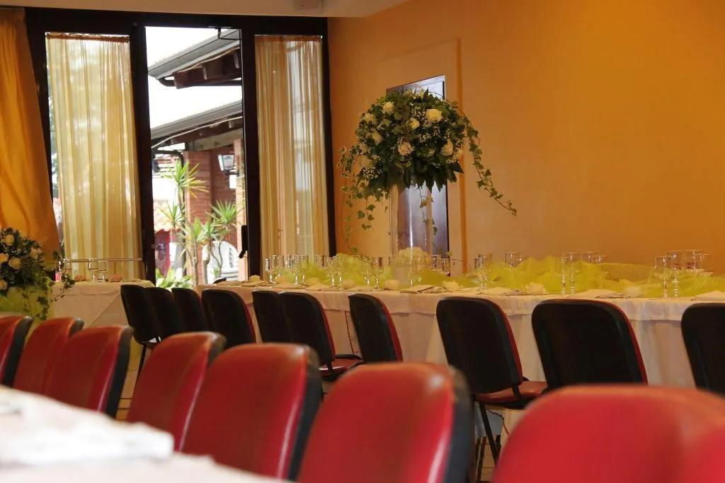 Restaurant, Ranch Palace Hotel, Naples
